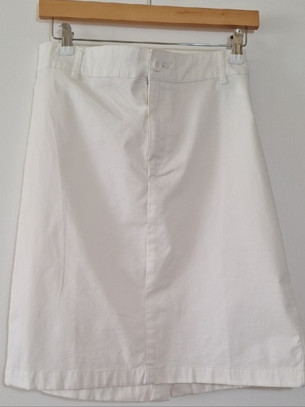 White Knee Length Skirt Medium M Petite P Slim Skirt 21in Stretch - Picture 2 of 9